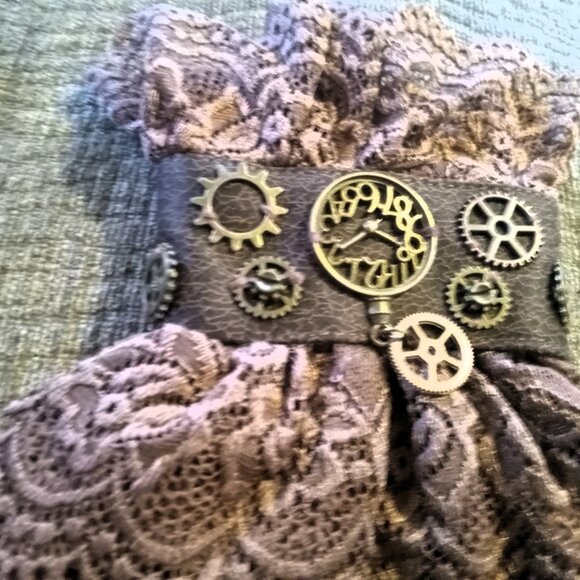 Steampunk Style Brown Lace Ruffled Wrist Cuffs / Wraps W/ Cool Clock Part Charms - Picture 3 of 6